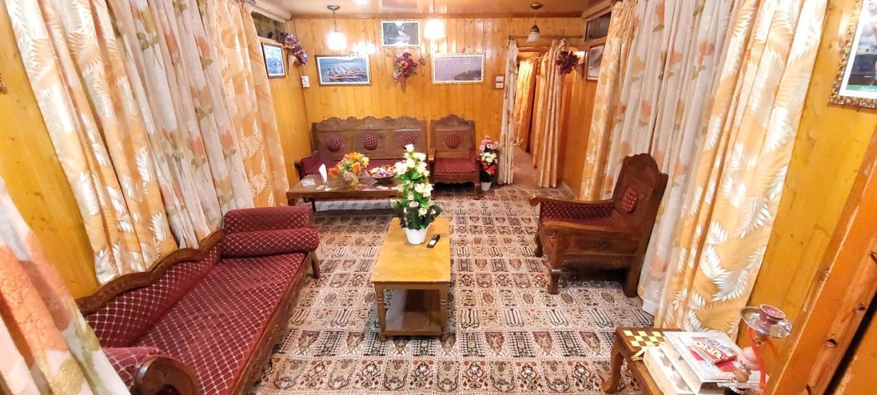 Tashkand Houseboat Srinagar  Ngoại thất bức ảnh
