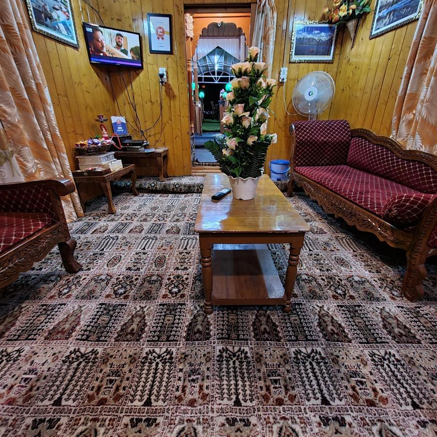 Tashkand Houseboat Srinagar  Ngoại thất bức ảnh
