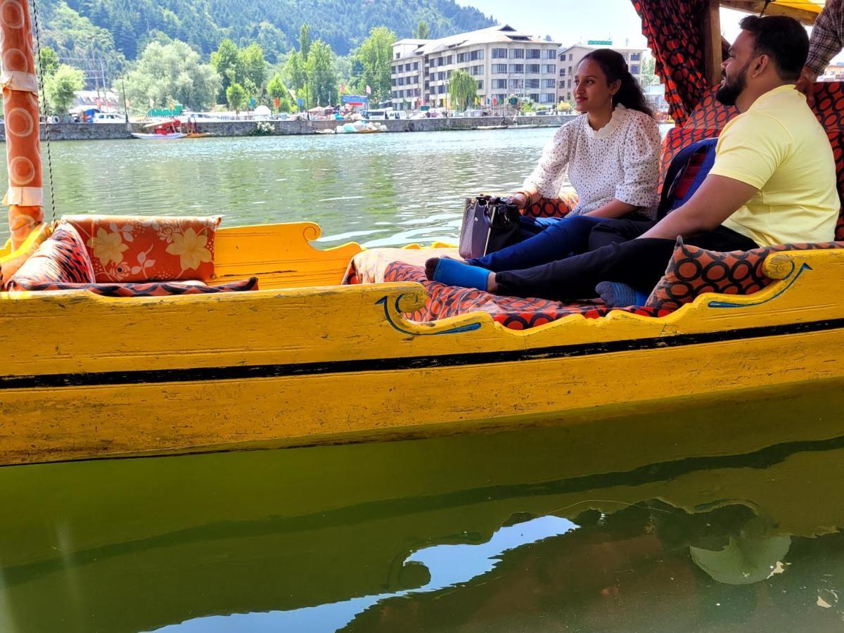 Tashkand Houseboat Srinagar  Ngoại thất bức ảnh